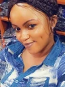 Julie, 32 anni